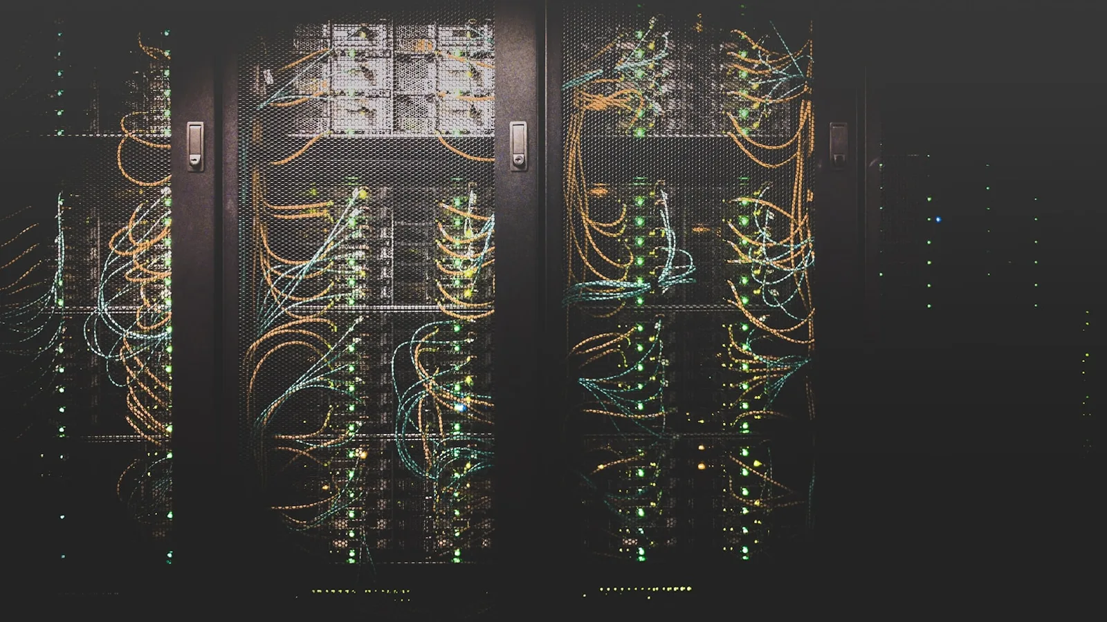 Partnership between Accenture and Google Cloud in AI solutions for enterprises