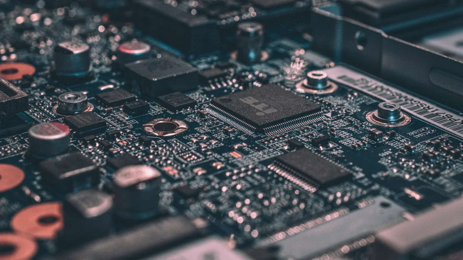 profissionais usando inteligência artificial no ambiente de trabalho